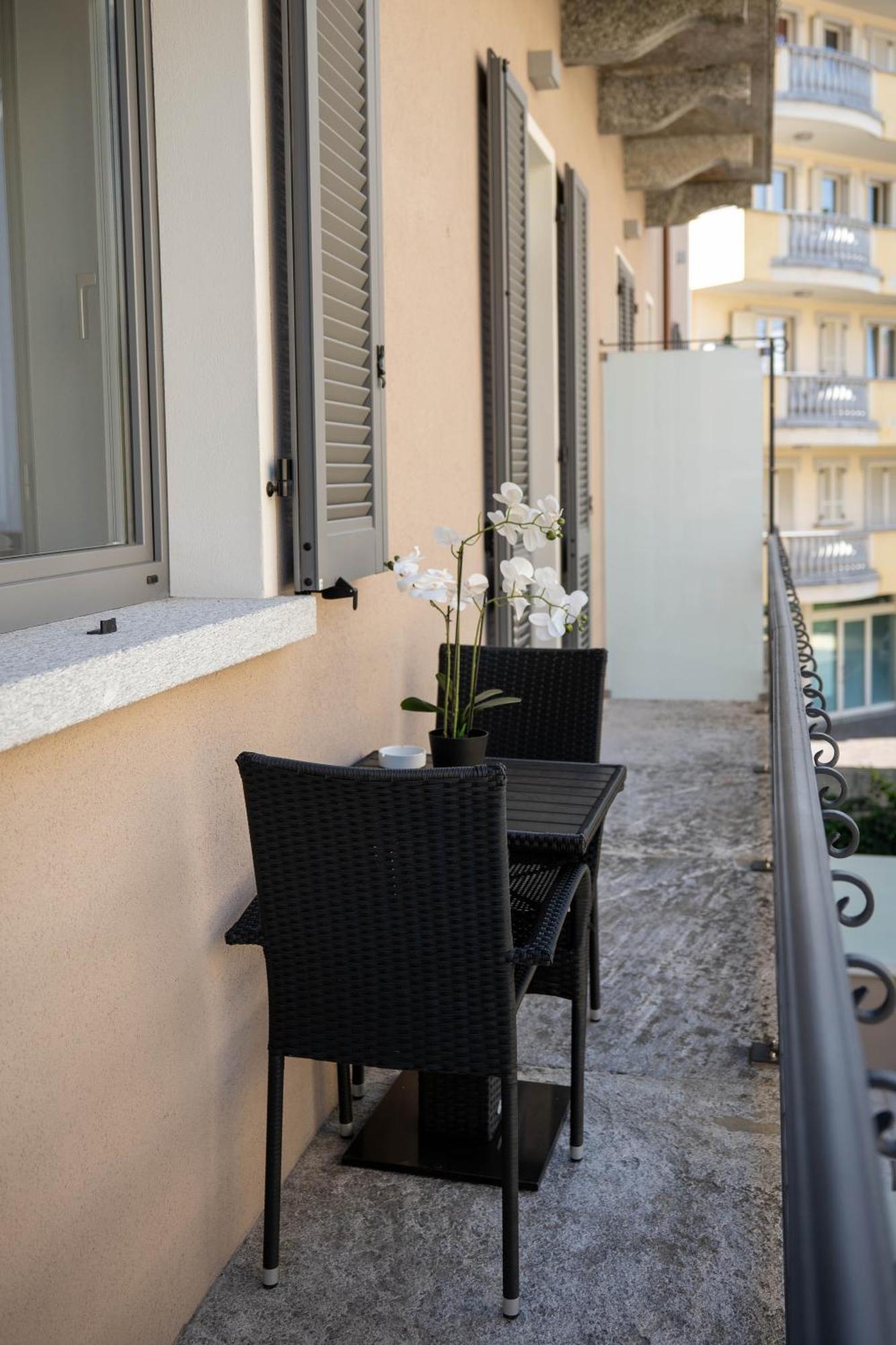 Residenza Diaz Apartment โดโมดอสโซลา ภายนอก รูปภาพ